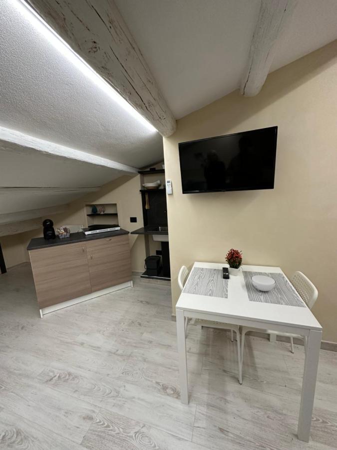 Olinad Rooms Кастельбуоно Екстер'єр фото